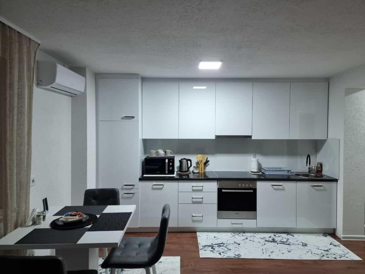 Apartments Four Seasons Sarajevo Luaran gambar